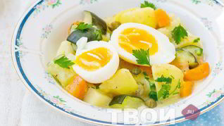 Кабачки тушеные с овощами