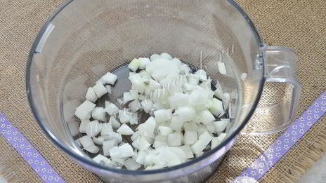 кабачки тушеные в морковном соке c чечевицей