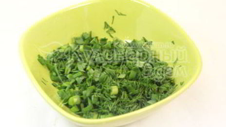 кабачки в кляре с зеленью