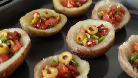 картофель, фаршированный в средиземноморском стиле