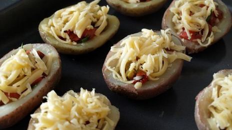 картофель, фаршированный в средиземноморском стиле