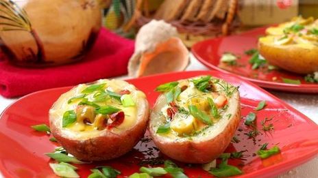 картофель, фаршированный в средиземноморском стиле