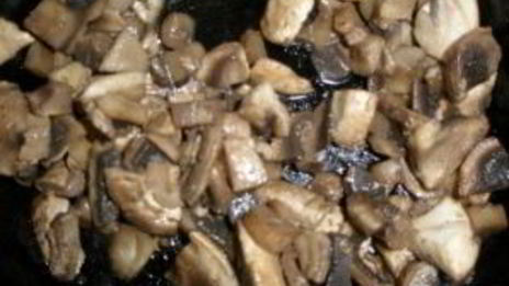 картофель, запеченный с грибами и сыром