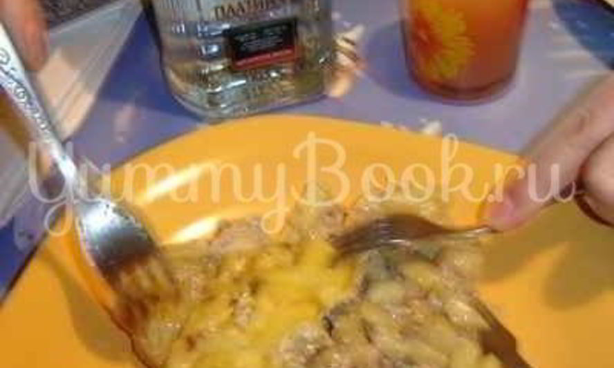 Рецепт картофель запеченный с мясом и грибами в сметане