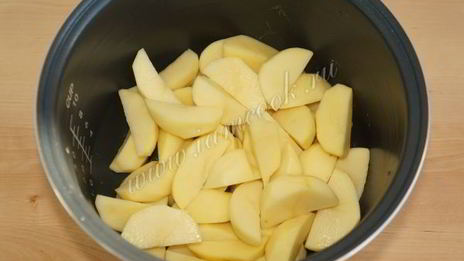 картофельные дольки, запеченные с чесноком и соевым соусом