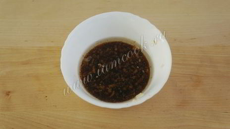 картофельные дольки, запеченные с чесноком и соевым соусом