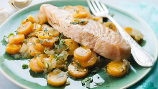 Морковь жареная с чесноком и тмином