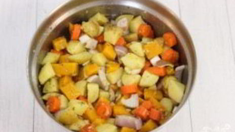 овощи со свининой в духовке