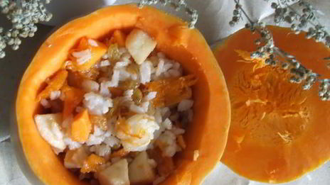сладкая тыква, фаршированная рисом