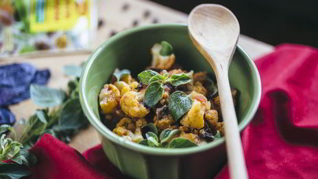 цветная капуста в пряном томатном соусе