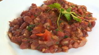 Тушеная фасоль с помидорами