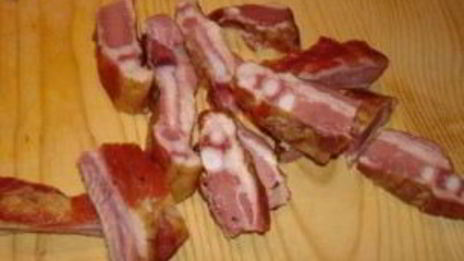 тушеная картошка с копчеными ребрышками