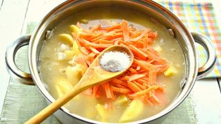 Тушеный картофель с куриным мясом