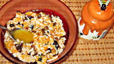 тыква, фаршированная рисом и сухофруктами