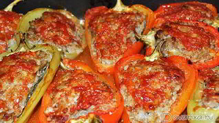 Запеченный фаршированный перец