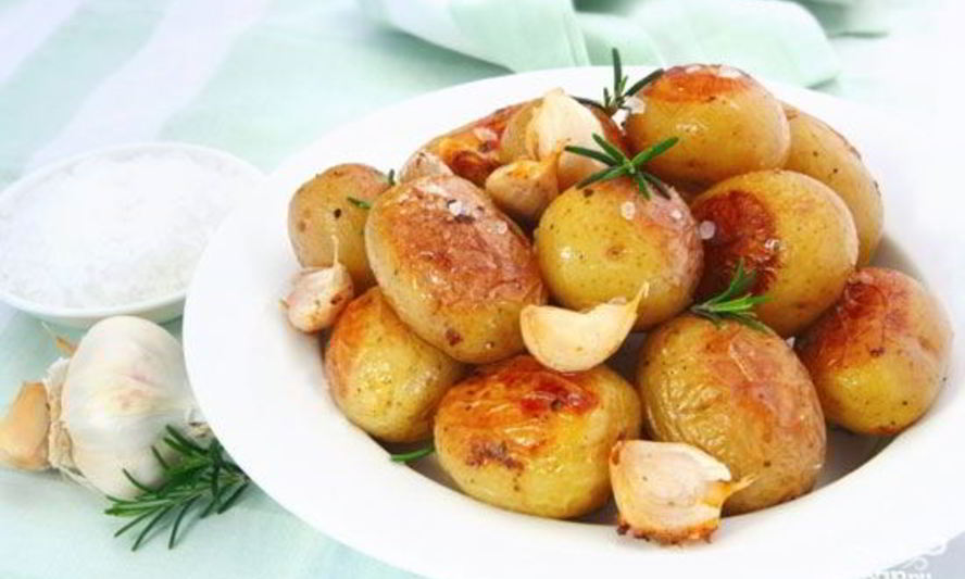 Рецепт запеченного картофеля с чеснокома