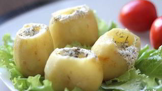 Запеченный картофель в мультиварке