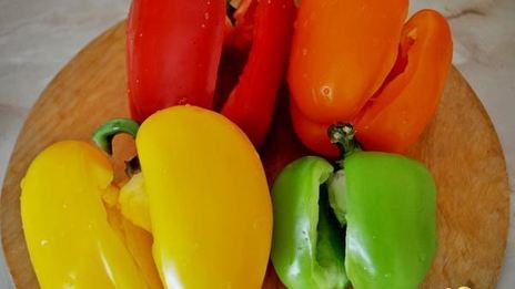 запеченный перец, фаршированный вешенками и сыром