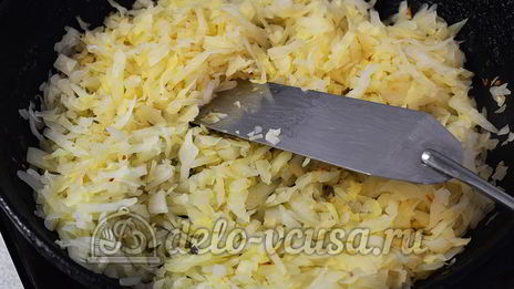 жареная капуста с яйцом