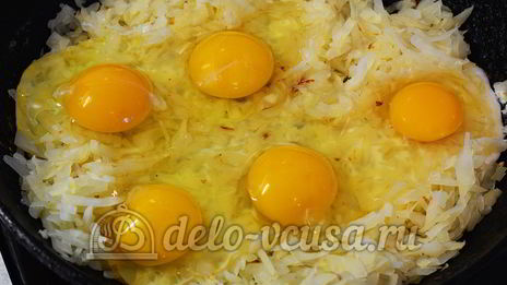 жареная капуста с яйцом