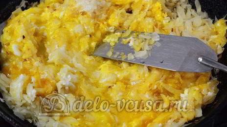 жареная капуста с яйцом