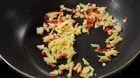 жареные баклажаны в соусе по-китайски