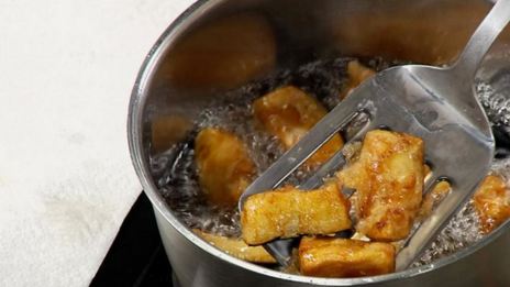 жареные баклажаны в соусе по-китайски