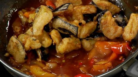 жареные баклажаны в соусе по-китайски