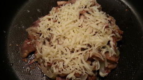 куриная печень под шапкой