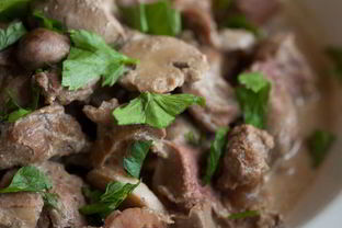 Куриная печень с грибами