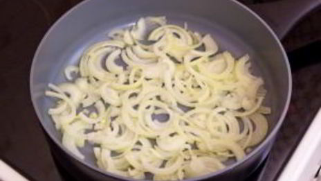 куриная печень, жаренная с яблоками