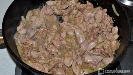 печень куриная в сметане