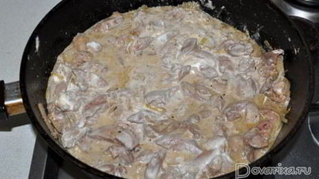 печень куриная в сметане