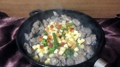 печень с овощами за 15 минут