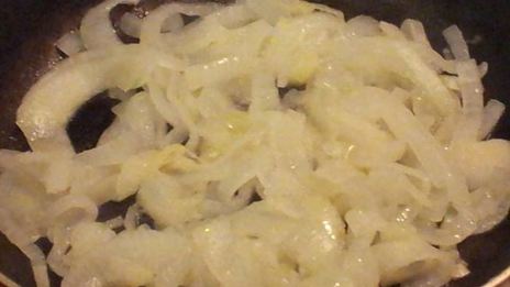 печень теленка с луком в кисло-сладком соусе