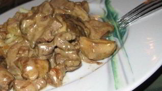 Печень в соусе из йогурта и плавленого сырка