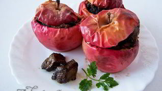 Печень в яблоке