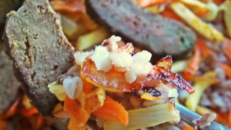 печенка с овощами и гречкой