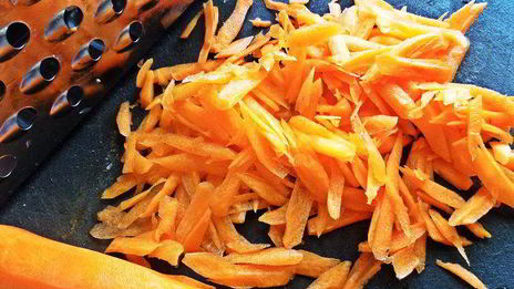 печенка с овощами и гречкой