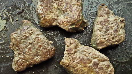 печенка с овощами и гречкой