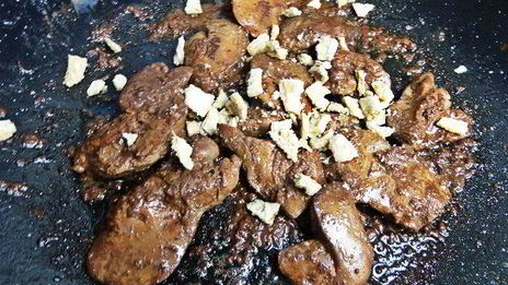 сливочная печенка с рисом по-японски