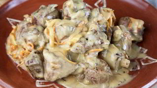 Сочная куриная печень в сырном соусе