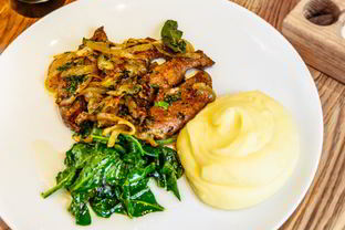 Телячья печень со шпинатом