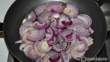 жареная печень по-венециански