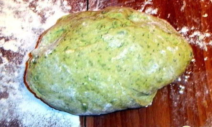 Рецепт ароматное зеленое пельменное тесто