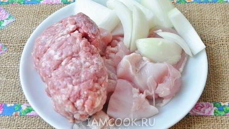 пельмени с куриной грудкой и свиным фаршем
