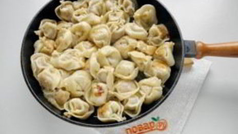 пельмени жареные под сыром