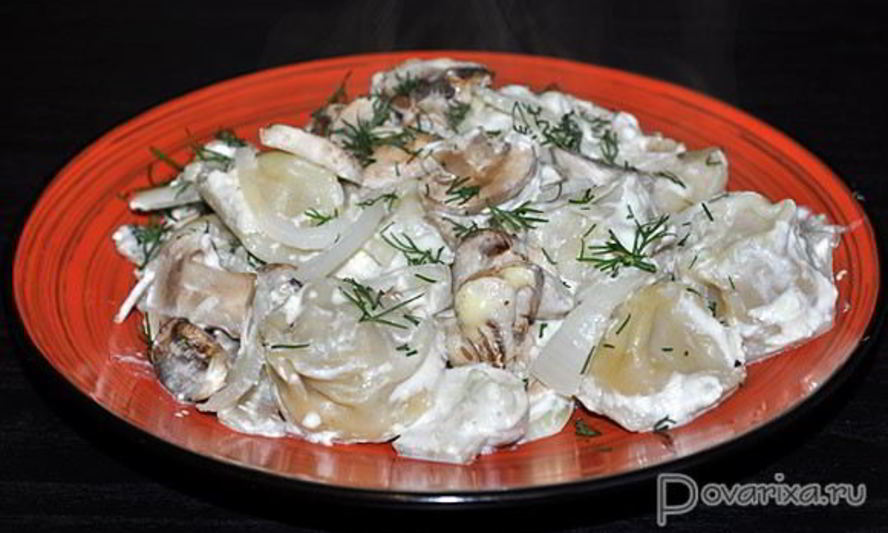 Рецепт запеченные пельмени с грибами и соусом