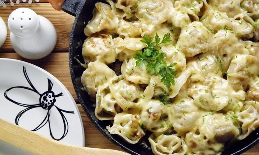 Рецепт жареные пельмени с сыром