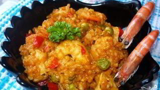Паэлья с курицей и креветками